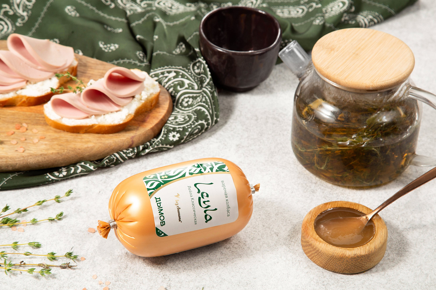 Колбаса варёная из мяса курицы Лейла Классическая