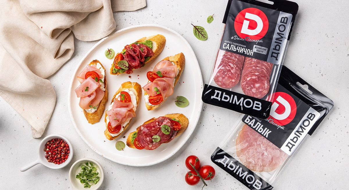 Ассорти из брускетт с Сальчичоном и Балыком Дымов